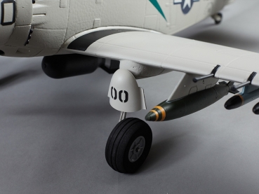 DB006PG DERBEE A1-Skyraider 80cm PNP grau Warbird