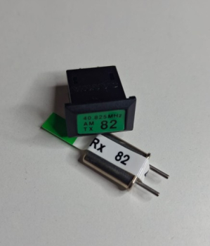13841 Quarzpaar Kanal 82/AM 40MHz SANWA