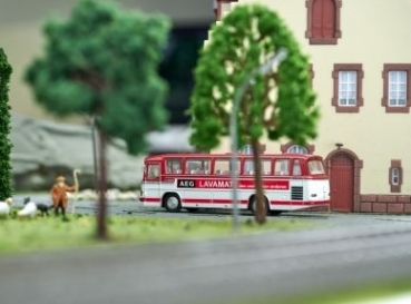 500504144 1:87 MB Bus O 302 2.4G 100% RTR rot