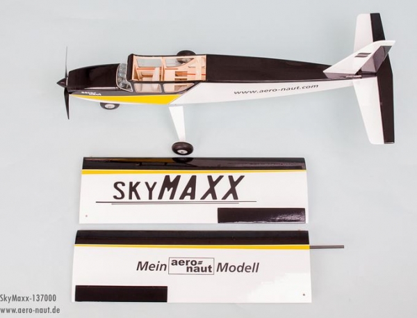 137000 SkyMAXX Trainermodell 1,55m Laserkit