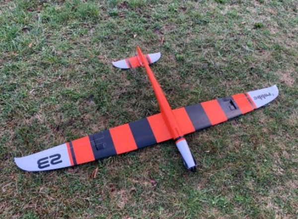 2682 Limit Pro PNP ORANGE mit eingebauten Servos und Antrieb, Voll-GfK/CfK
