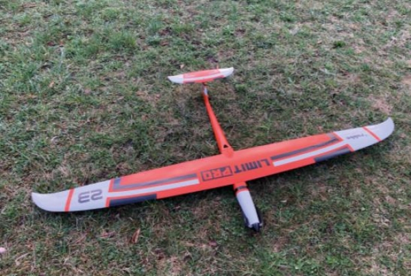 2682 Limit Pro PNP ORANGE mit eingebauten Servos und Antrieb, Voll-GfK/CfK