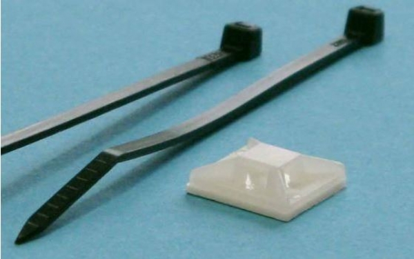 7063-13 Kabelhalter Sockel Nylon 5 St. + 10 Kabelbinder