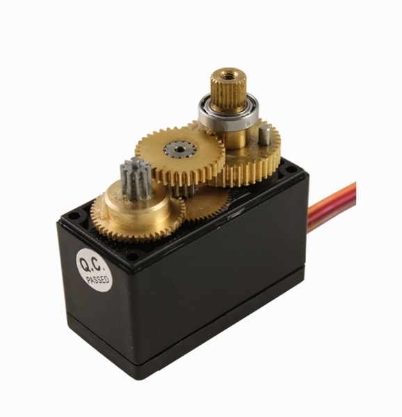 Servo DP HVS-5140BBMG STD 140N/0,18s