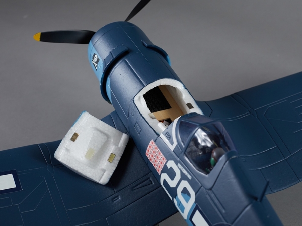 DB001PB DERBEE F4U-Corsair 75cm PNP blau Warbird