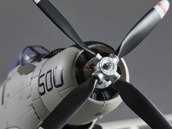 DB006PG DERBEE A1-Skyraider 80cm PNP grau Warbird