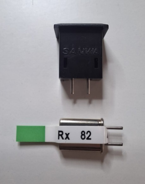 13841 Quarzpaar Kanal 82/AM 40MHz SANWA