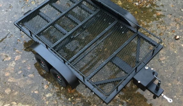22197 TRAILER Anhänger 1:10 2Achs/Rampe
