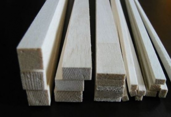 Balsa-Vierkantleiste 2x7mm 1m