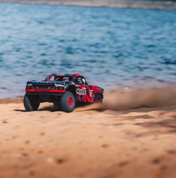 ARA7604V2T2 Arrma MOJAVE 6S / 1:7 RTR schwarz/rot