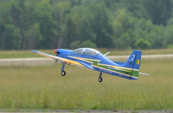 PH204 Phoenix Tucano 35cc - 206 cm