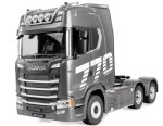 22762 SCANIA 770S 6x4 RTR 1:18 SILBER